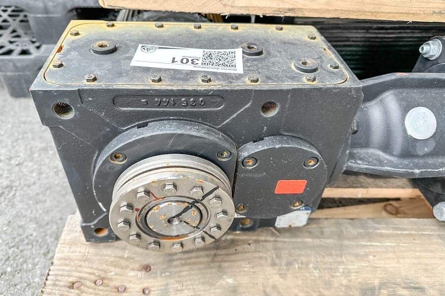 Lenze MCA 19S35 Servomotor 13,2 kW + VOGEL MKSH 8 Getriebe + Lenze A2S130 Lüfter – Bild 2
