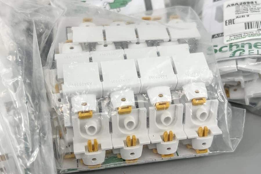 20 stk. Klemmen Schraubenabdeckungen Schneider Electric A9A26981 - Anti 9, iC 60 - OVP - Neu ⚡ – Bild 3