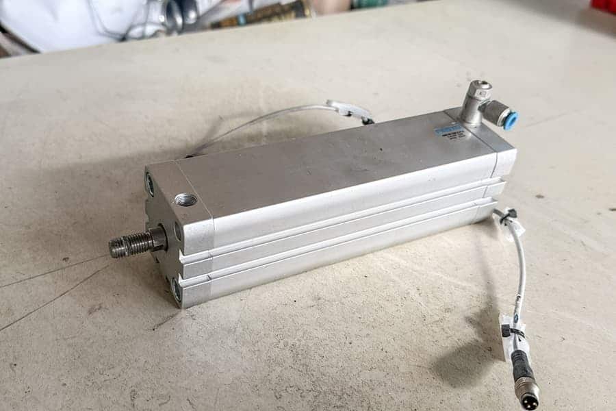 Festo Kompaktzylinder ADN-40-160-A-P-A (536288 j308 pmax) - 10bar – Bild 1
