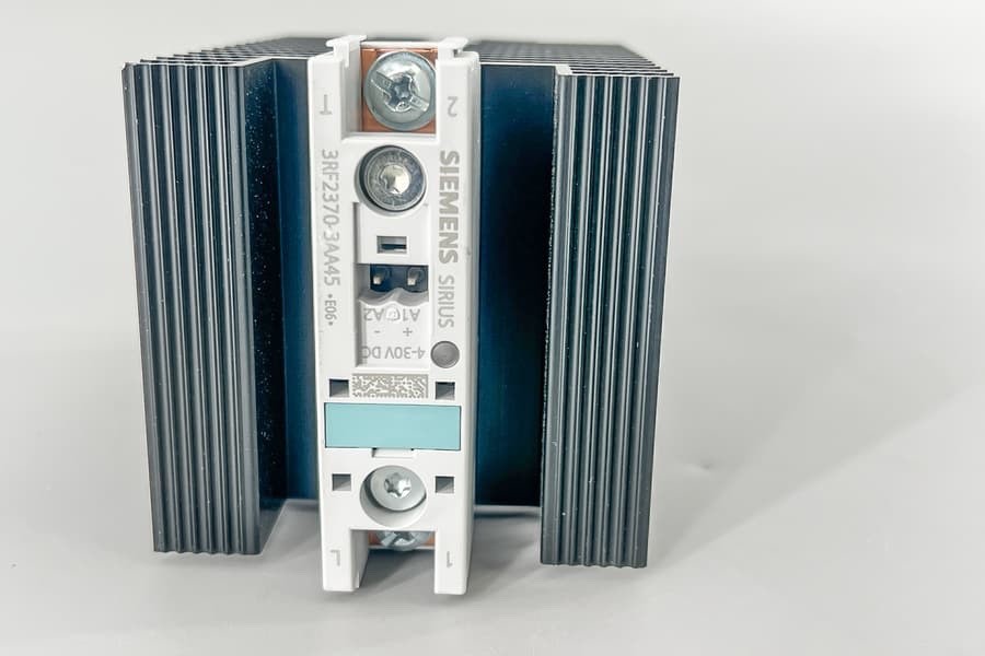 Halbleiterschütz Siemens 3RF2370-3AA45, E06 - Neu ⚡ – Bild 2